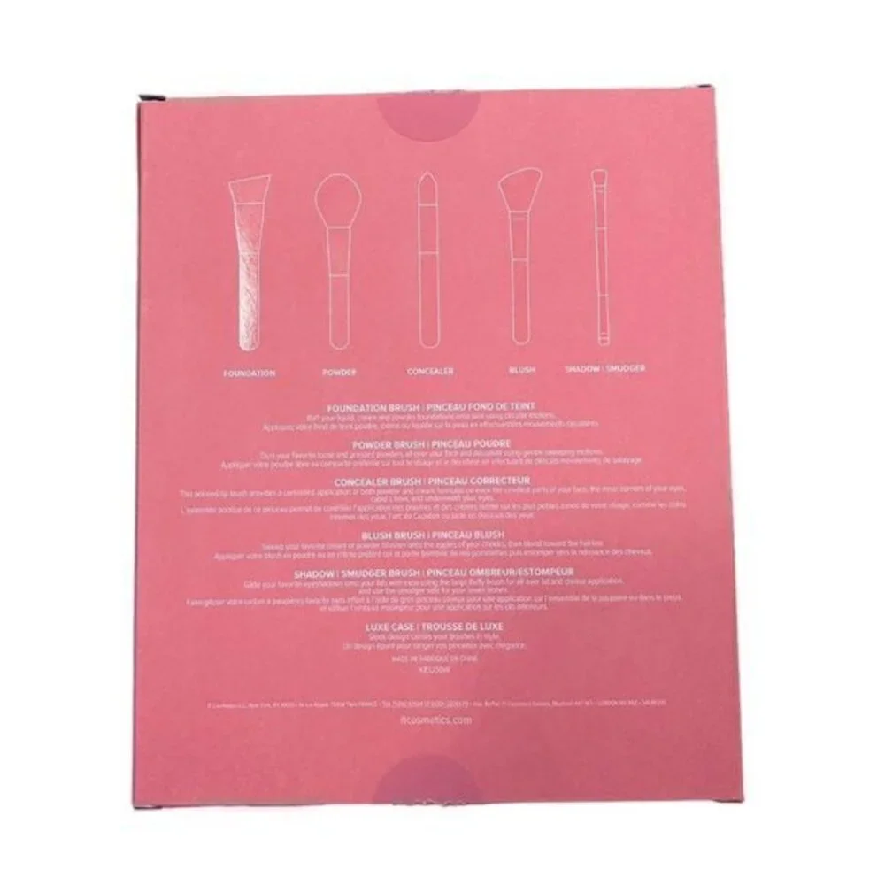 IT Cosmetics Heavenly‎ Luxe skin loving brush set with case. New in Box